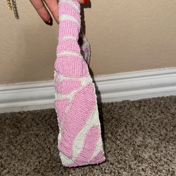 Pink and White Beaded Patterned Handbag - Picture 6 of 7